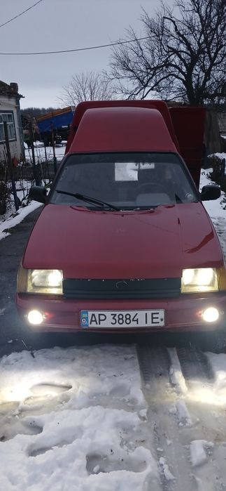 Машина дуже в гарному стані
Резина нормальна
Ходова капітально відремонтовано в круг
Фаркоп
Газ Бензин 
2-х дінова магнітола 
Підсвітки, Електрика все працюе.
За детальной інформаціею
інформацію Телефонуйте
07******93