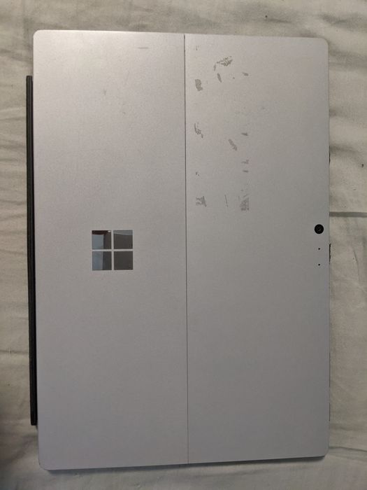 Microsoft Surface Pro 1796 m3-7Y30/4Gb/128Gb с зарядкой и клавиатурой