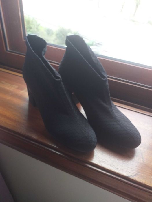 Botins pretos Pedro Miralles