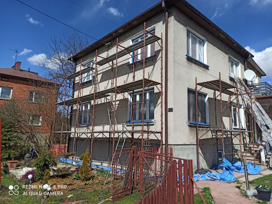 Malowanie dachów i elewacji