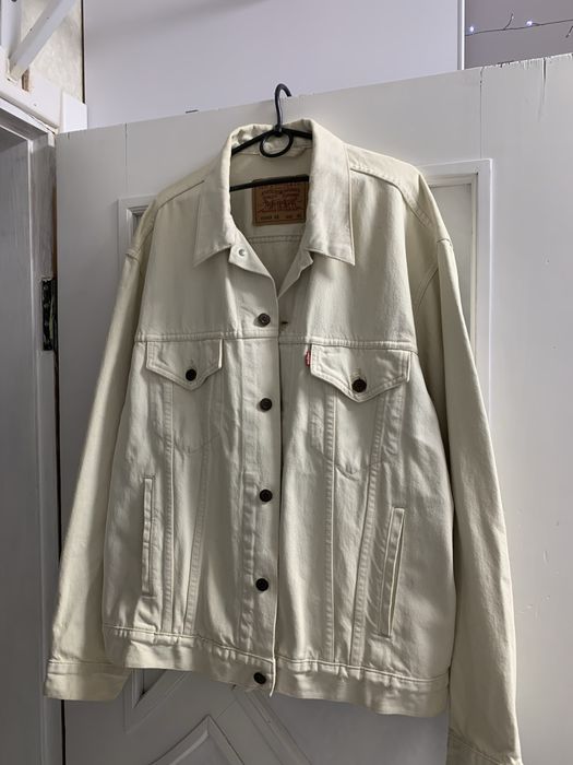 Куртка джинсовка белая LEVIS size:XL/L