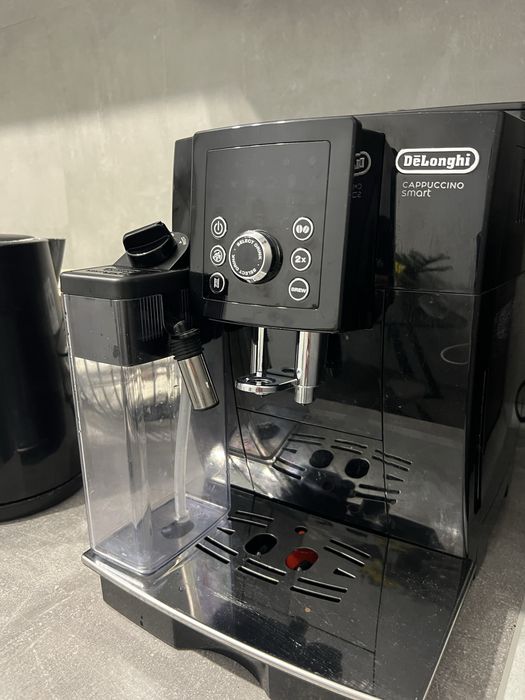 Кавоварка  DeLonghi Cappuccino Smart, кавомашина стан  відмінний