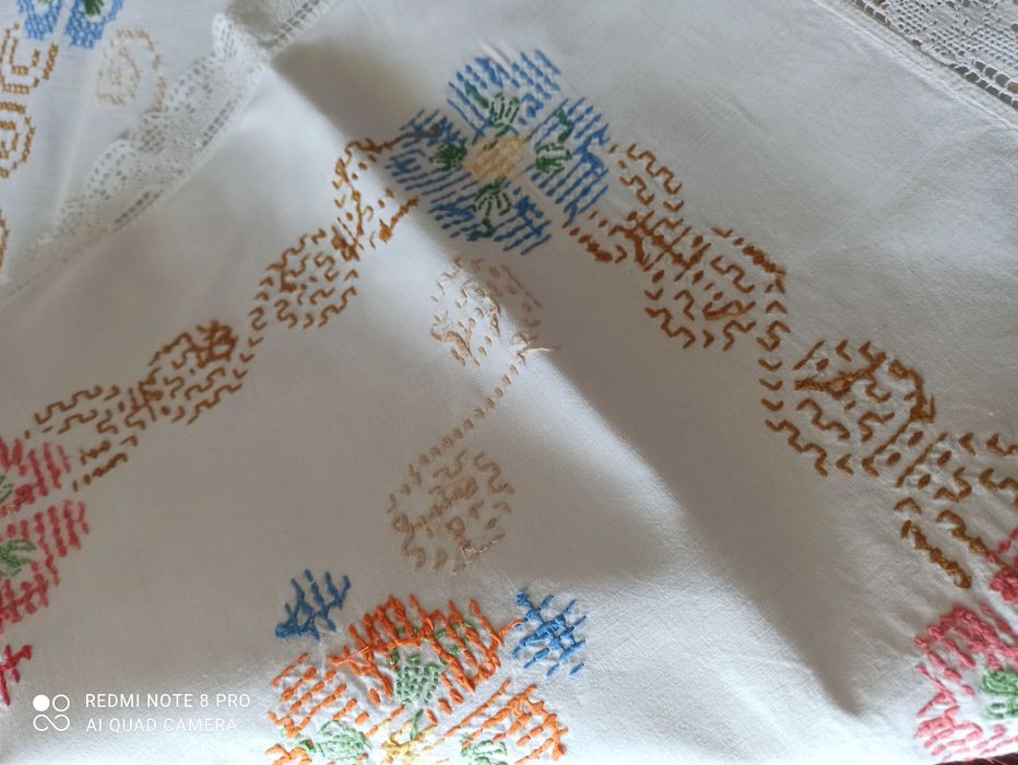 Serweta wyszywana 80x80