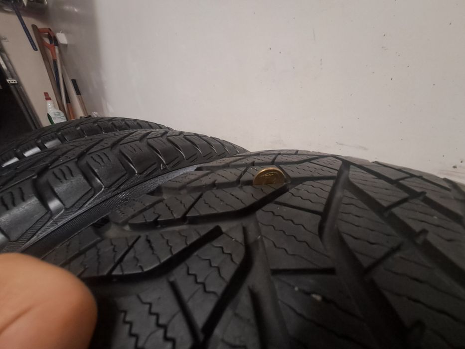 Opony YOKOHAMA 215/60R16 zimowe
