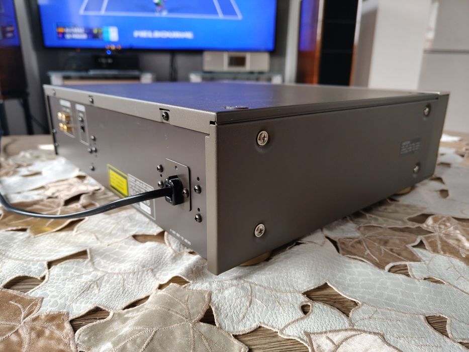 Odtwarzacz kompaktowy CD Sony CDP-X559ES