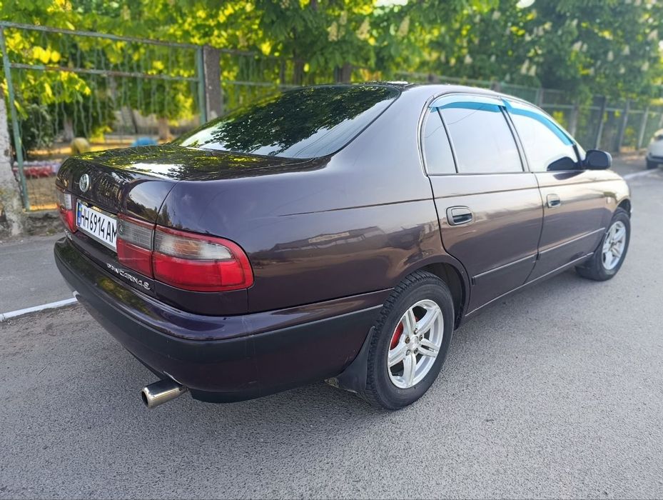 Toyta carina E 2.0 газ/бензин