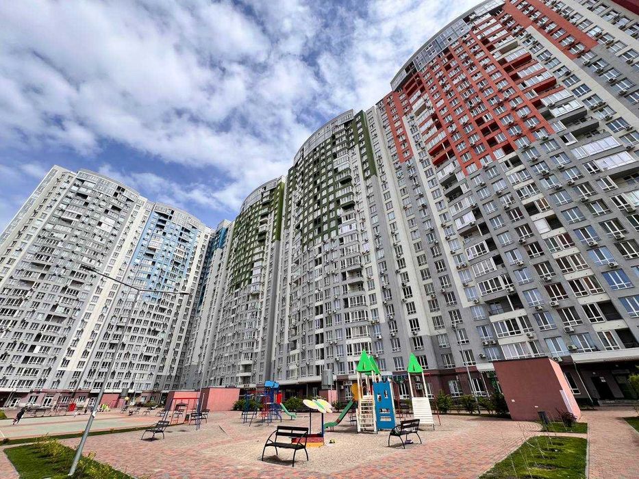 Оренда/Приміщення,108м2,фасад,2 виходи, ЖК Каховська, Киів