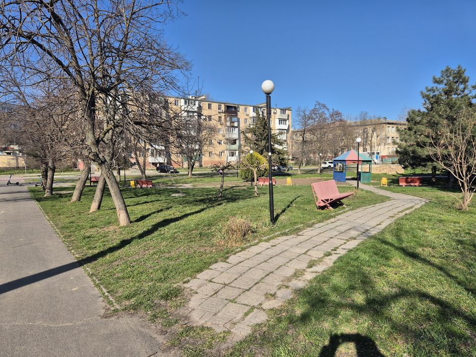 3к.кв центр Черноморска парк спорткомплекс