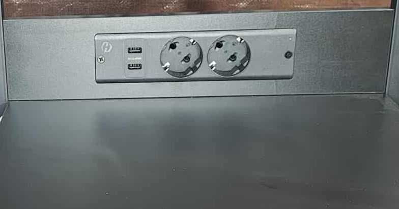 szafka nocna czarna listwa led + usb