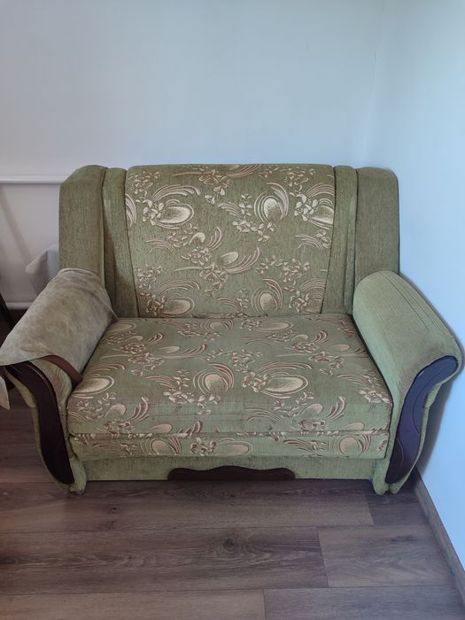 Диван у  вітальню