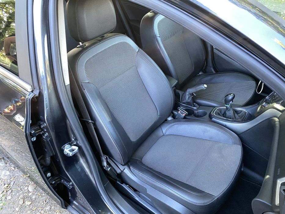Opel Astra J 2012 року, 1.7 CDTI 136к.с