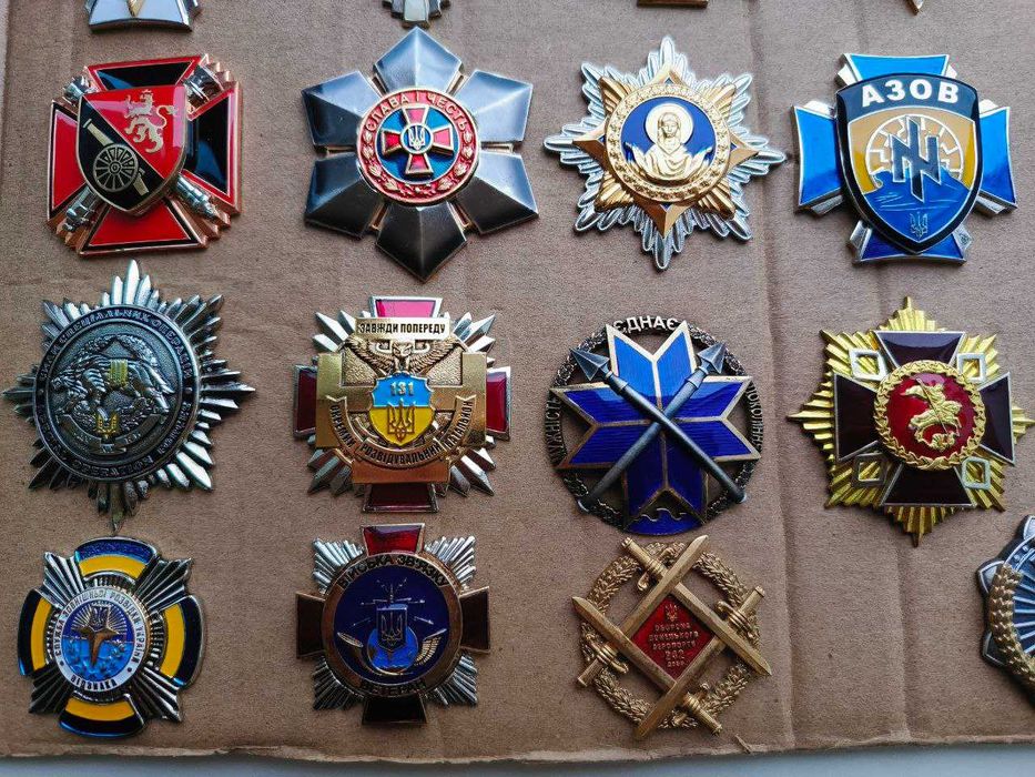 Продається  колекція знаків