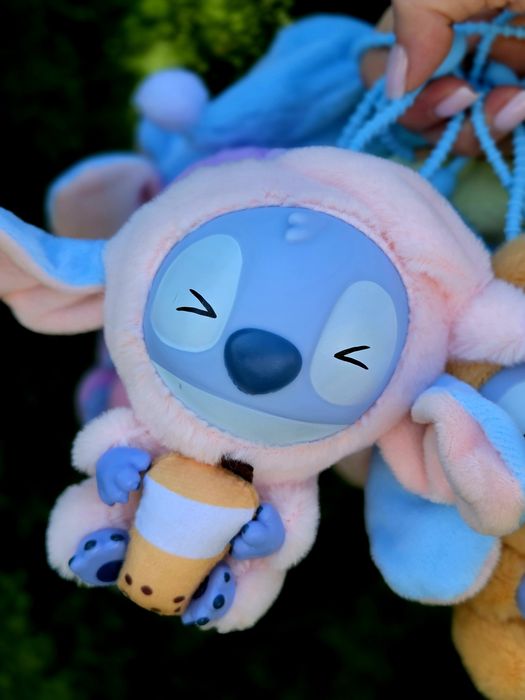 Стіч Stich сюрприз, мʼяка трендова іграшка брелок Стіч, Disney, ОПТ