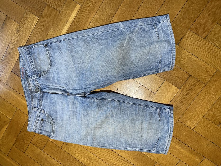 Jasne jeansowe shorty marki Cross rozmiar 29