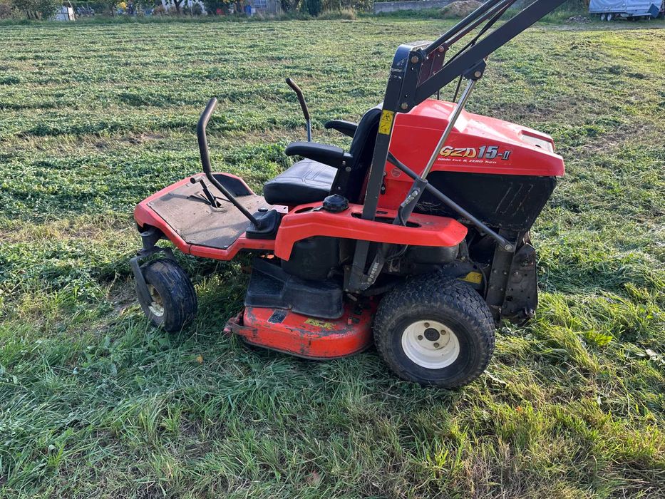 Kosiarka Kubota GZD 15 II HD diesel wysoki wysyp zero turn traktorek