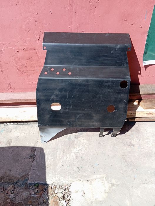 Продам защиту двигателя