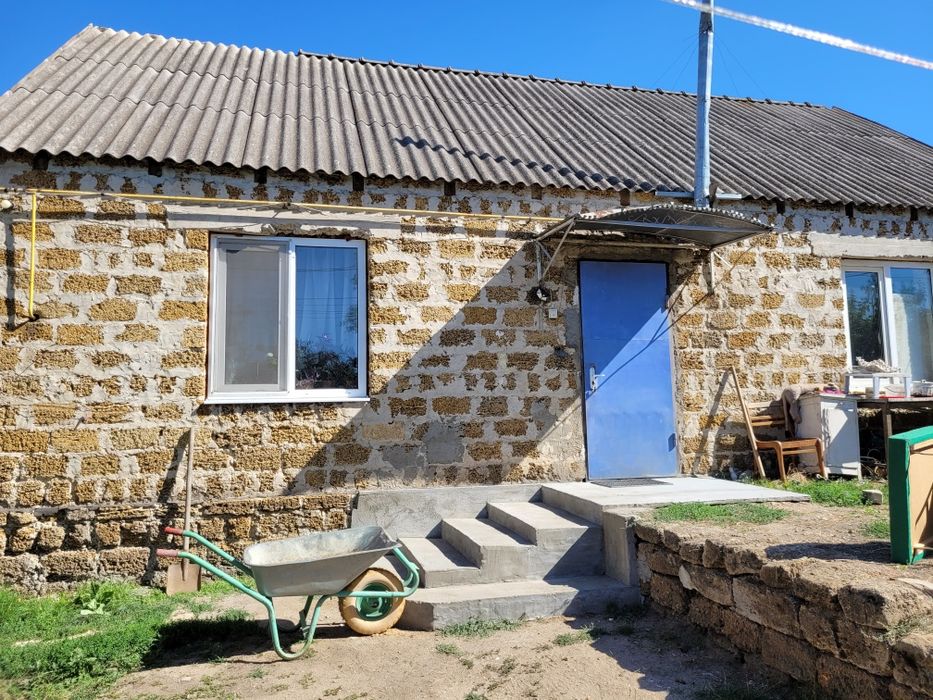 Продам участок 37 соток с двумя домами.с.Визирка