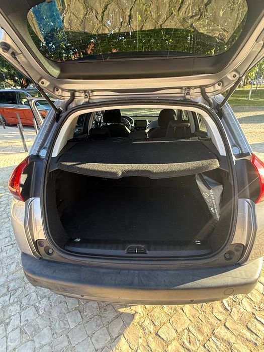 Peugeot 2008 — fotografia 4