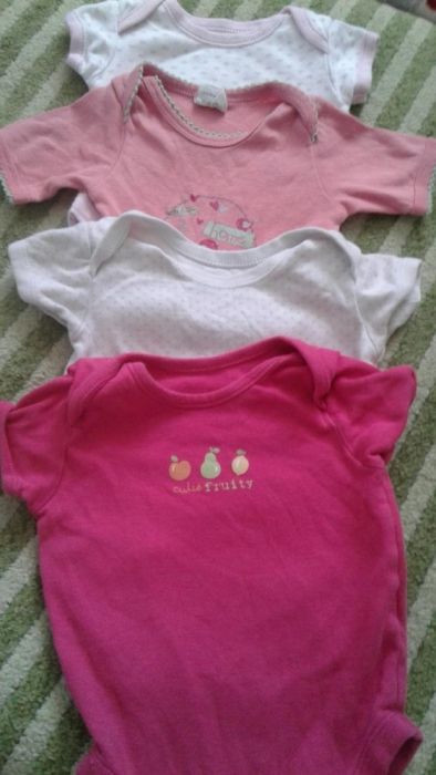 Бодики с коротким рукавом.