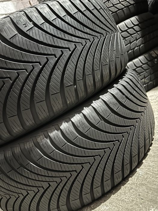 215/55 R17 Kumho Solus 4s Ha32 /2023рік/пара/всесезон/