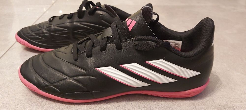 Obuwie piłkarskie halówki rozmiar 38