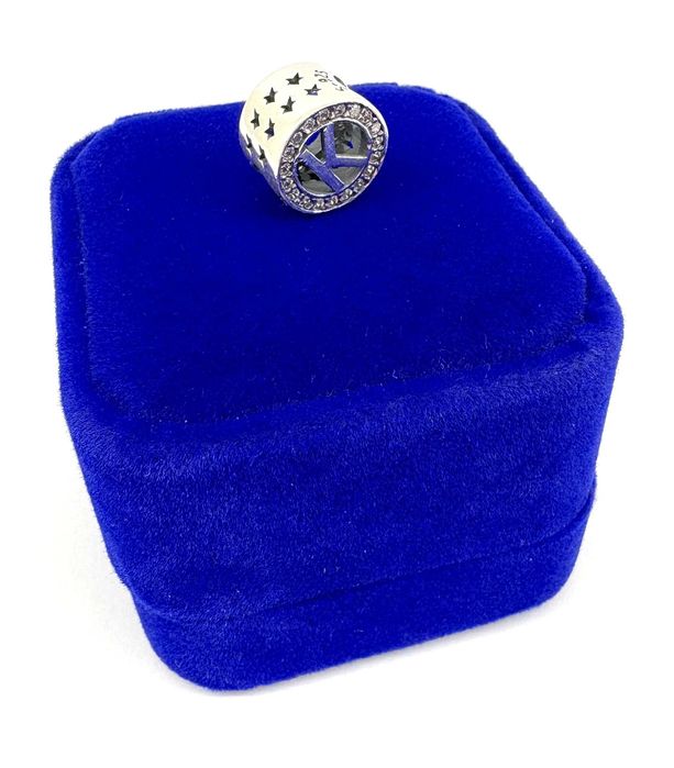 Uroczy Srebrny Charms P.925 LITERKA "K"