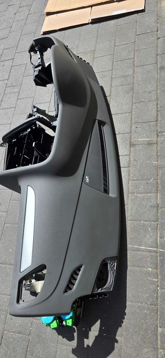 Deska rozdzielcza kokpit Audi A4 B8 Europa orginał ACHAT