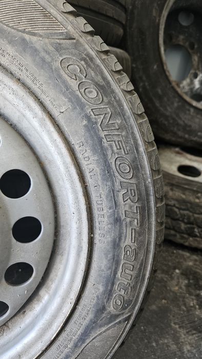 Pneu seminovo 185/60R14 Activa II com jante incluída