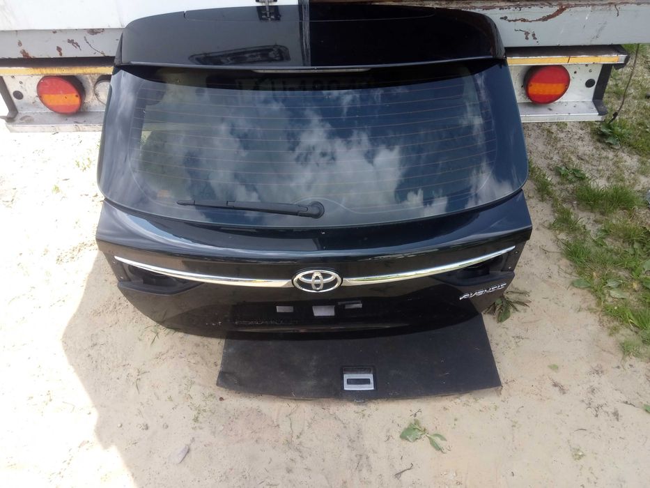 toyota AVENSIS T27 t29 II lift 15-18 klapa tył kombi kolor czarny 209