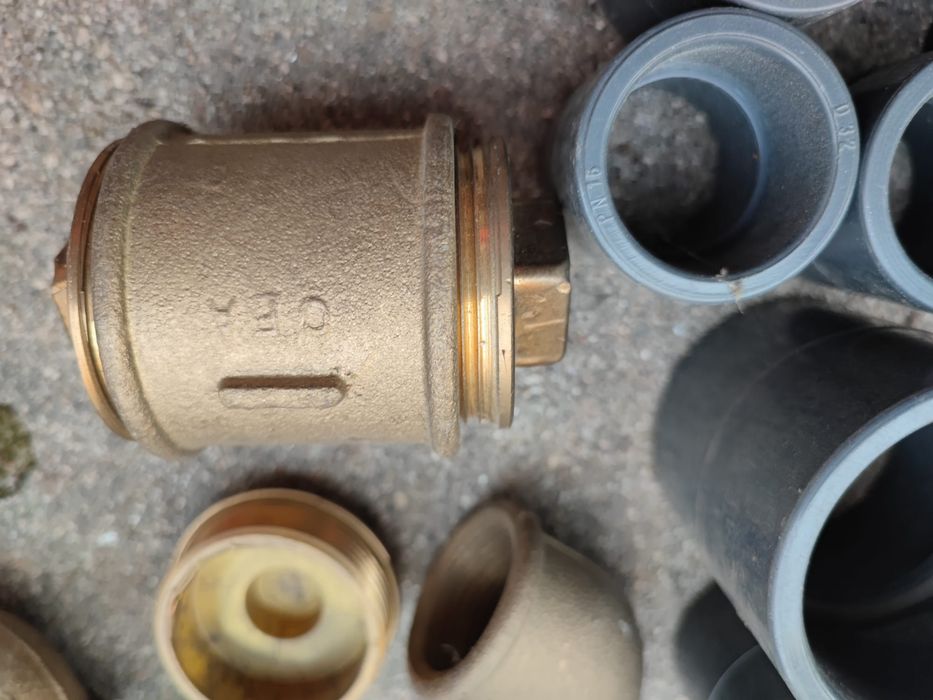 Lote acessórios de canalização-luvas PVC+valvula retenção