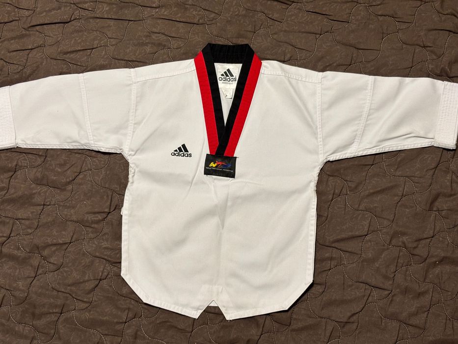 Кімоно дитяче Adidas 110 см.