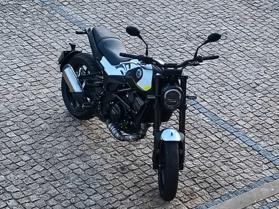 Mota benelli leonccino 250