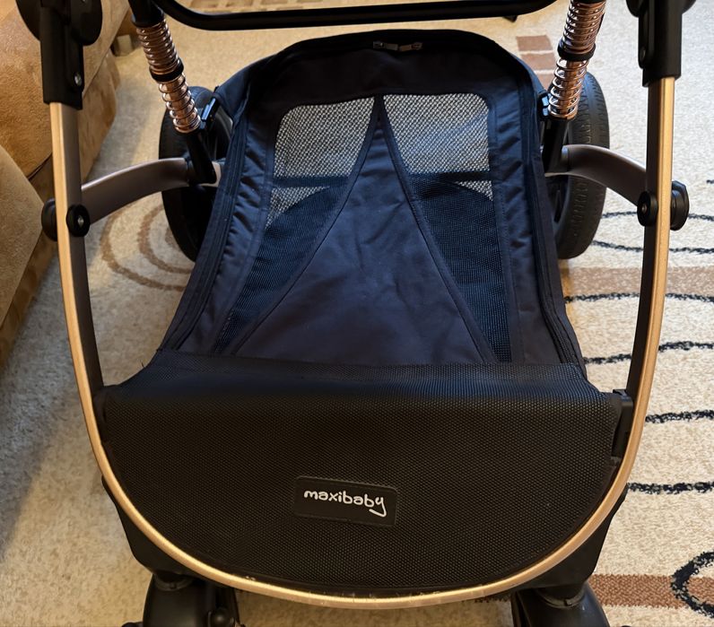 Продаю коляску Maxibaby IQ – Black 3в1