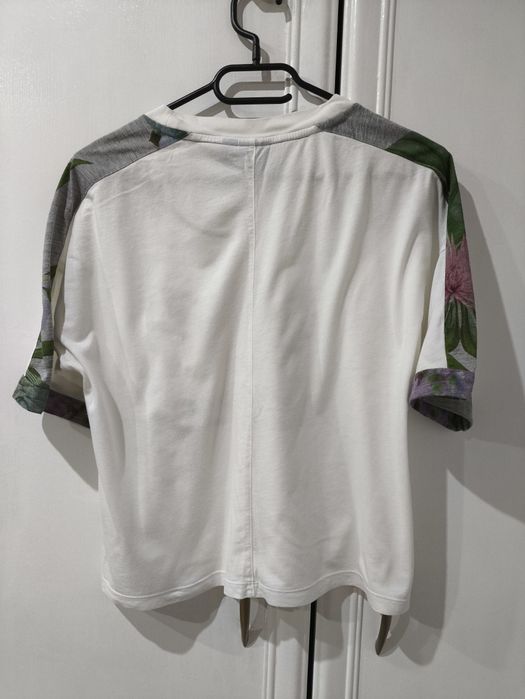 Biały T-shirt adidas S/XS