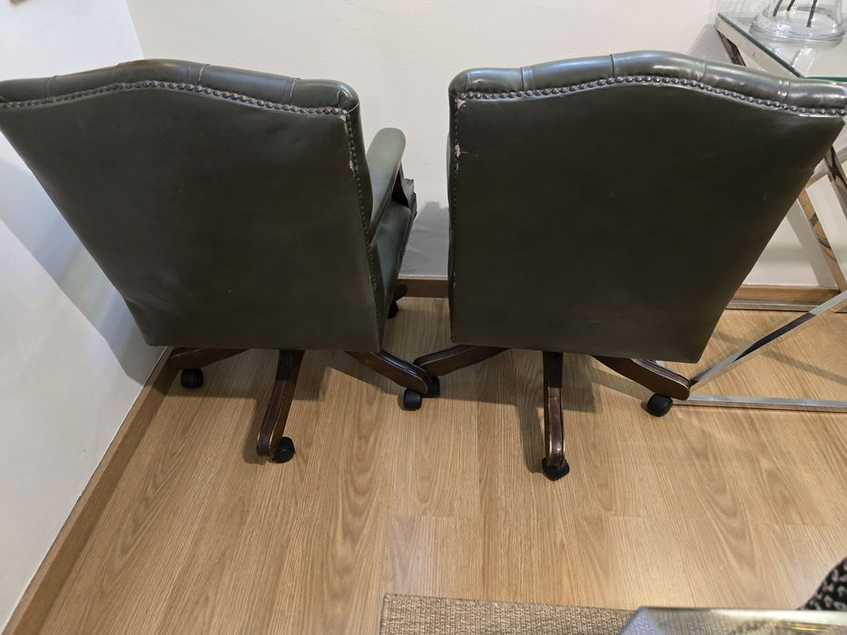 Cadeiras de escritório ou mesa de jantar