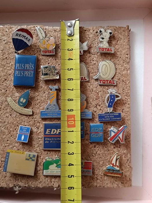22 Pins antigos de marcas Francesas: EDF, Total