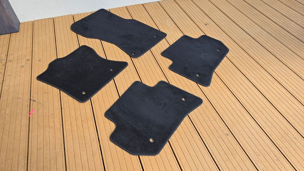 Nowe dywaniki do F-Pace