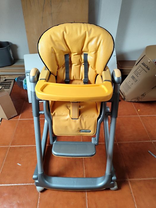 Cadeira de jantar para bebé fixa e móvel