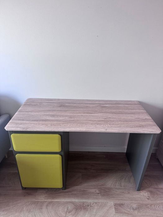 Komplet mebli biurko szafa 2 słupki