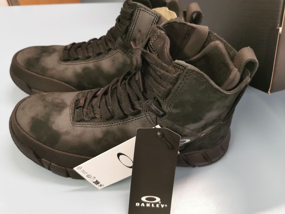 Oakley Coyote nowe r 40