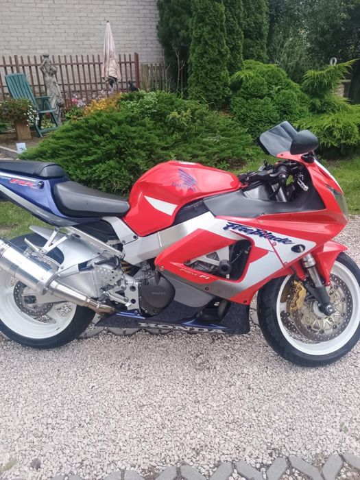 Honda CBR 900 RR 2001 rok