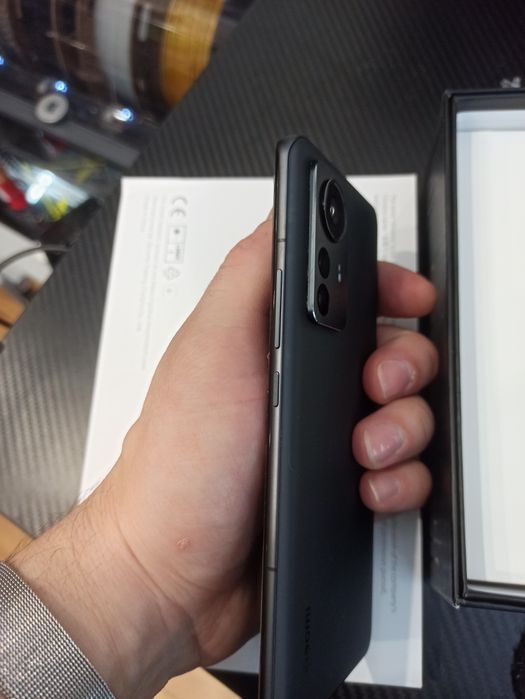 Xiaomi 12 Pro 8/255, состояние нового