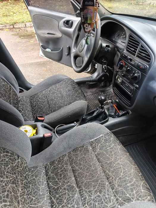 автомобіль daewoo lanos