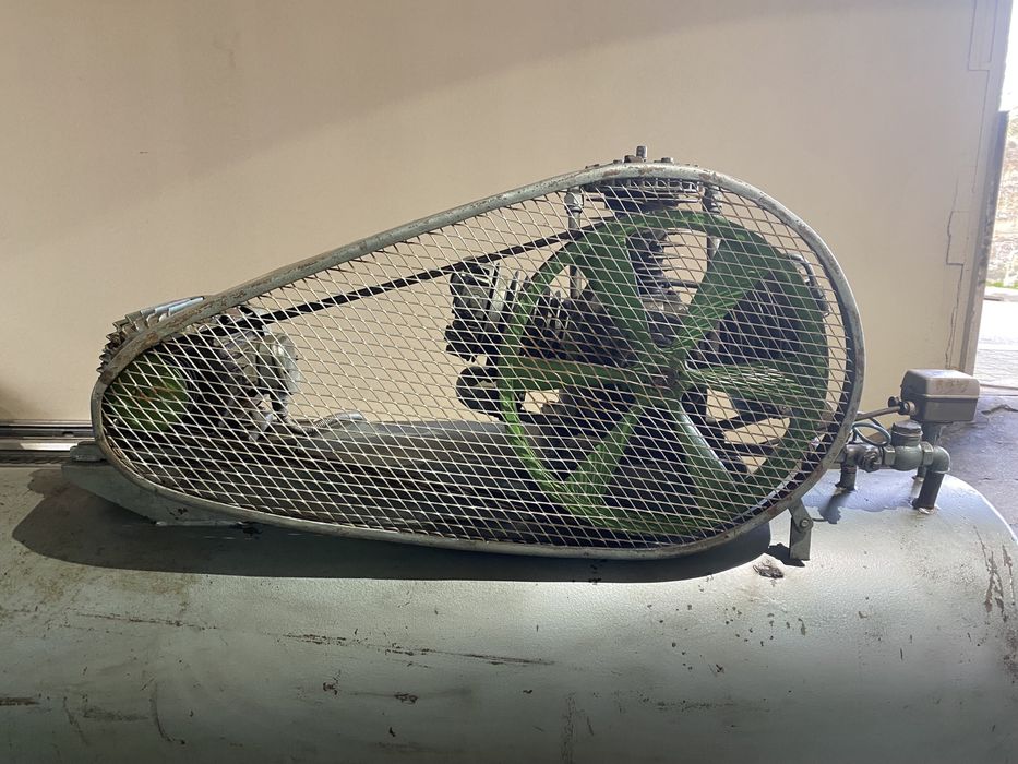 Compressor trifasico