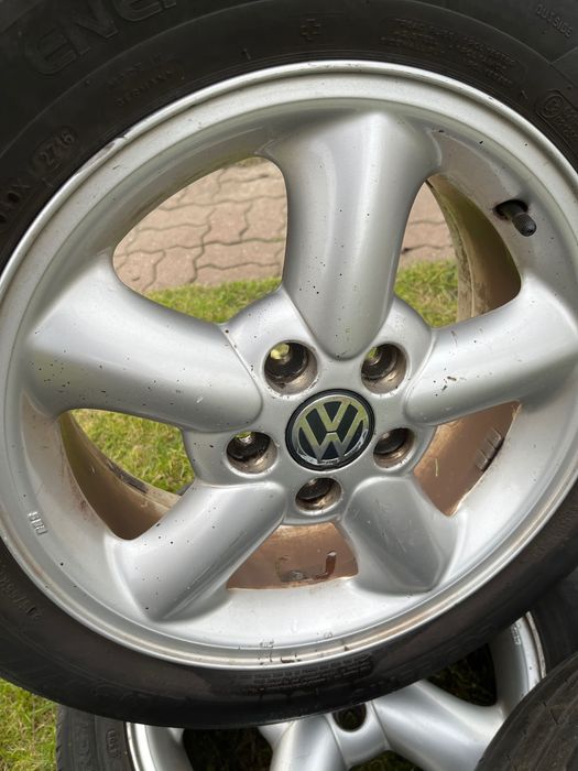 Felgi z oponami VW