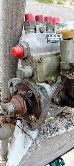 Bomba injectora Mercedes