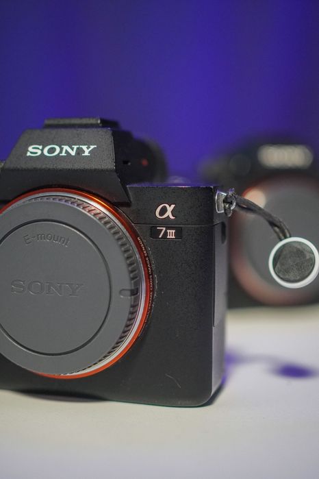 2 Câmaras Sony A7 III – Excelente Estado - com Grip/punho e 4 Baterias