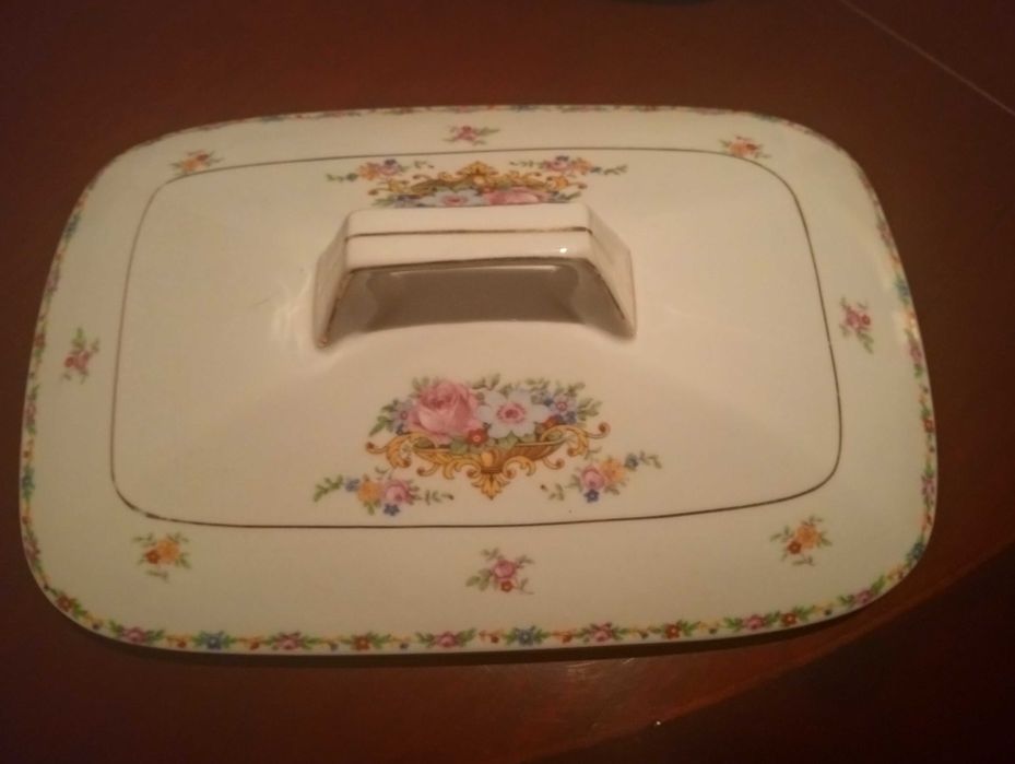 Vista Alegre terrinas e travessas