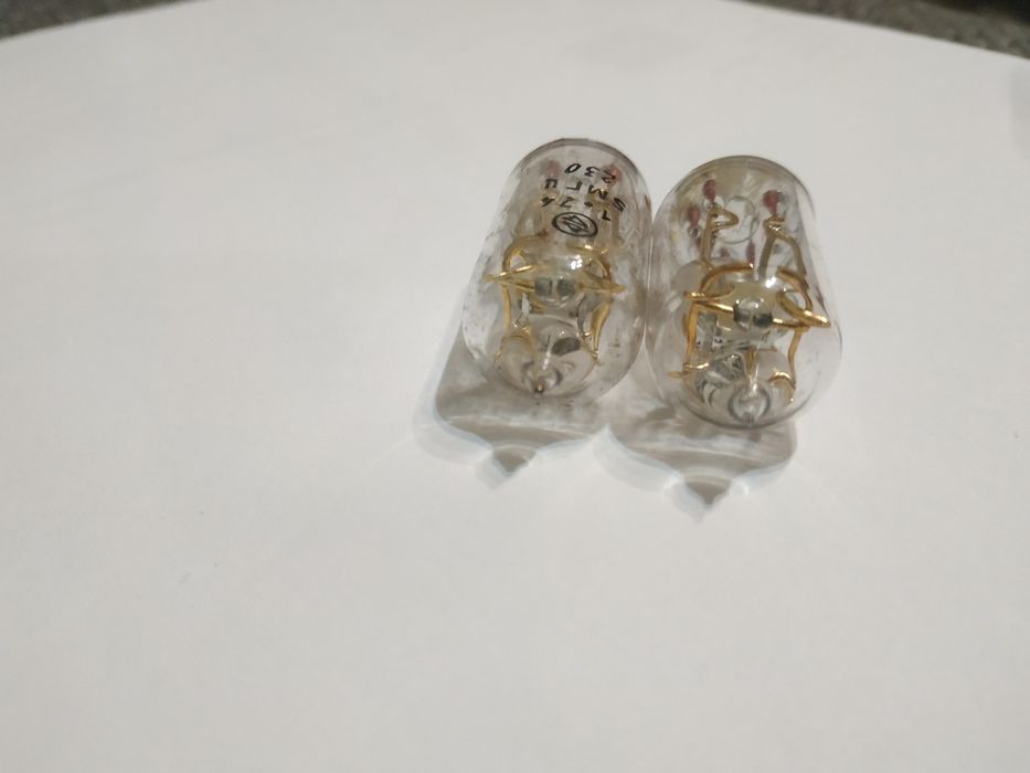 Радіодеталі.Кварцовий резонатор