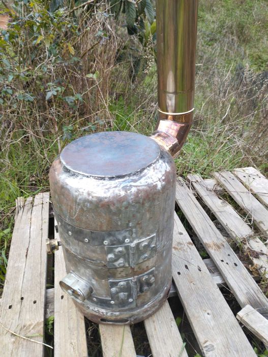 Fogão / Salamandra / stove artesanal, com possibilidade de cozinhar.